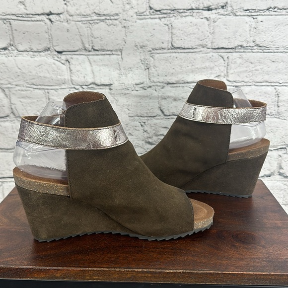 DIBA TRUE Neon Nights Nubuck Leather Peep Toe Ankle Strap Wedge Booties *9* VGC! - Picture 5 of 8